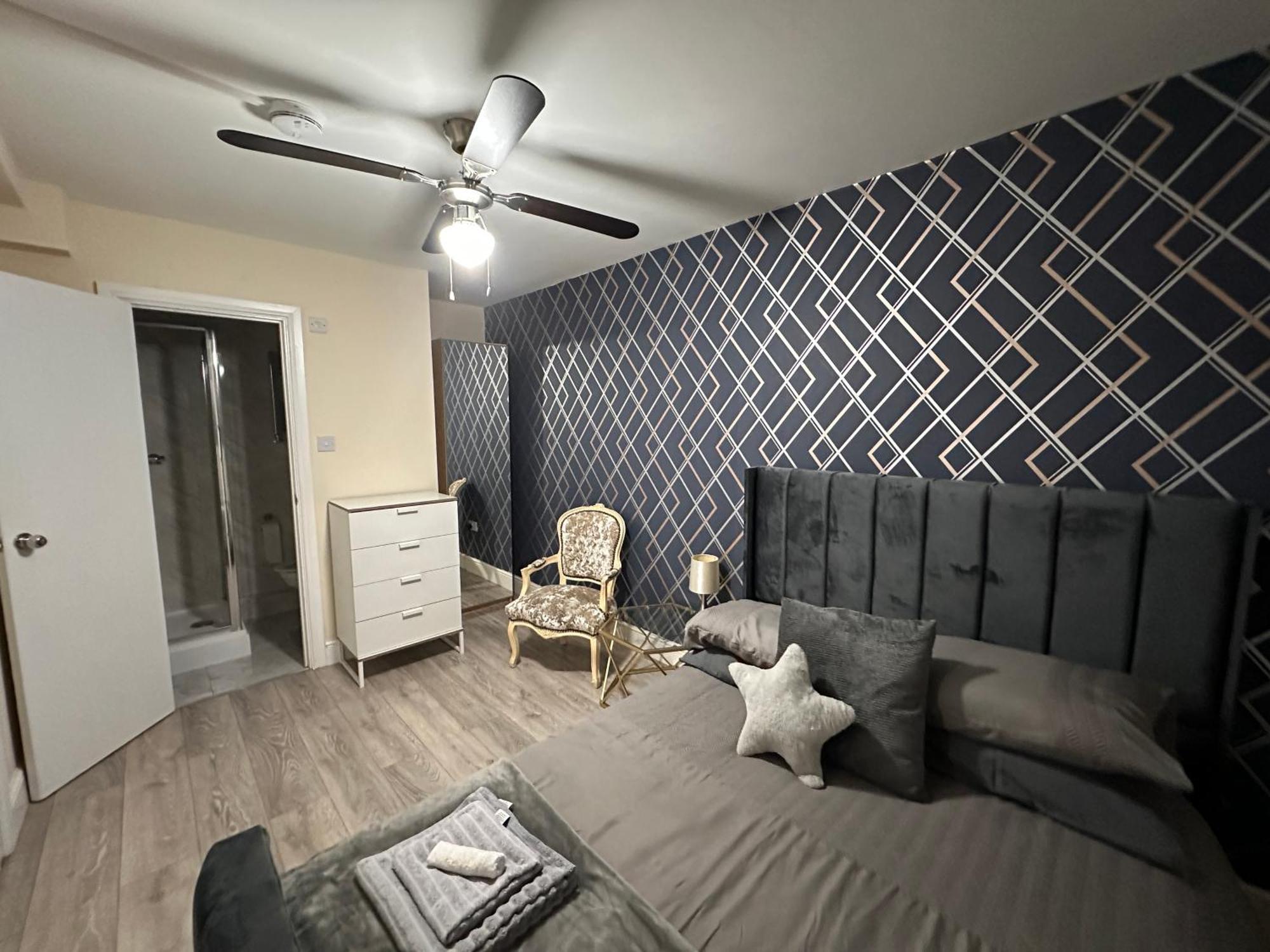5 Bed 5 Bath / Brick Lane E1 Case de vacanță