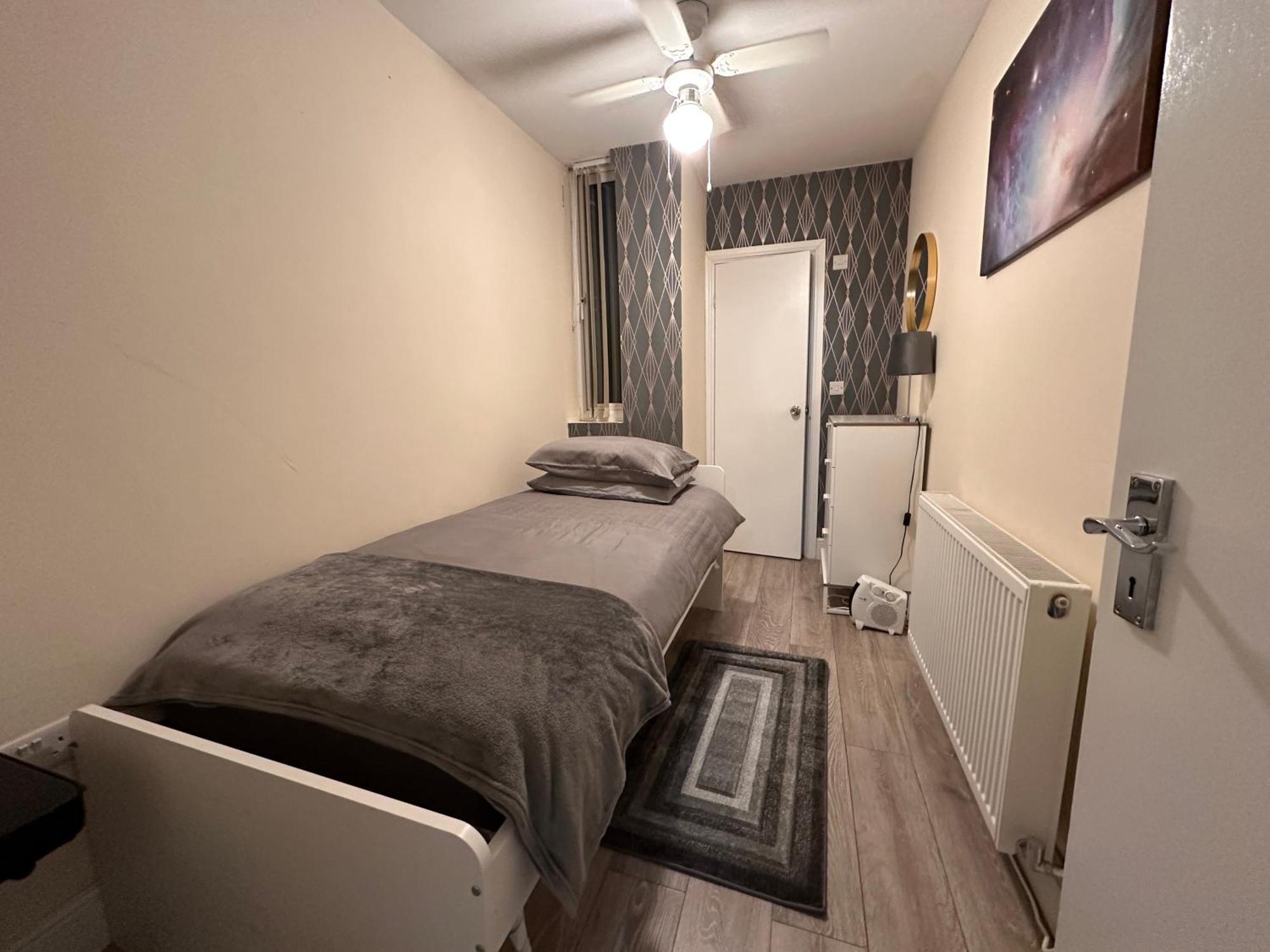 5 Bed 5 Bath / Brick Lane E1 Case de vacanță
